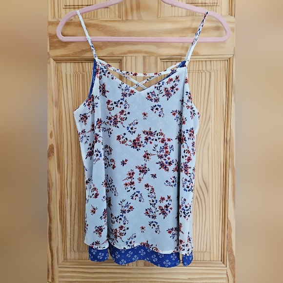 Maurices White w Blue Red Floral Design, Geometric Blue Lining Tank Top Small - Picture 8 of 8